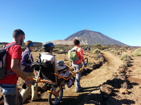 Actividad de senderismo con Montaña para Todos