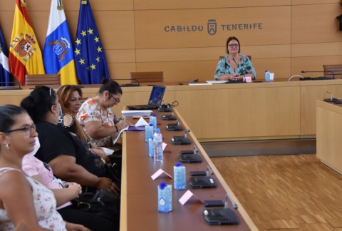 Tercera reunión de la Comisión de Mujeres Gitanas de Tenerife