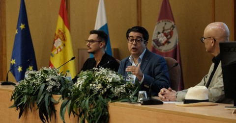 El presidente insular, Pedro Martín y el consejero delegado de Participación Ciudadana y Diversidad, Nauzet Gugliotta