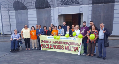 Integrantes de ATEM en el Día Mundial contra la Esclerosis Múltiple