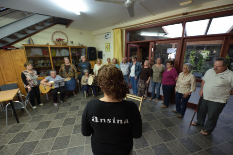 Una de la Actividades de ANSINA en los centros de mayores