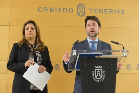 El Presidente del Cabildo, Don Carlos Alonso y la Vicepresidenta Segunda y Consejera Cristina Valido