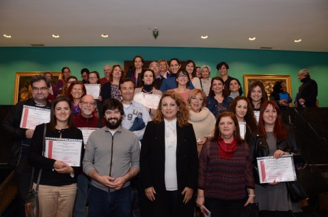 La vicepresidenta y consejera insular de Acción Social, Cristina Valido, junto a los representantes de las Entidades participantes en el proyecto