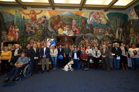 Reunión con Entidades de Voluntariado en el Salón Noble del Cabildo de Tenerife