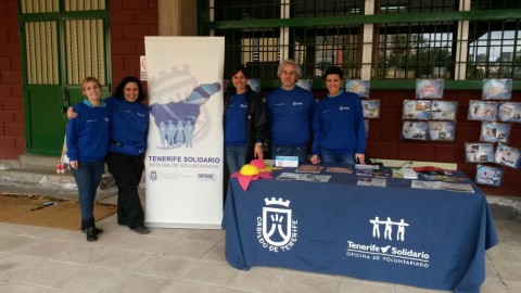 Stand de la Oficina de voluntariado en la jornada