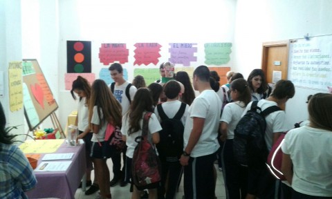 El grupo de alumnos del Nuryana visitando el Centro Insular de Entidades de Voluntariado