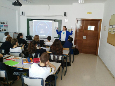 Taller de Voluntariado impartido en el Colegio Mayco