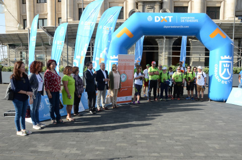 Instante de la salida de Parkicruzasur en el Cabildo Insular de Tenerife