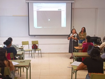 Un instante del taller impartido por la ONCE