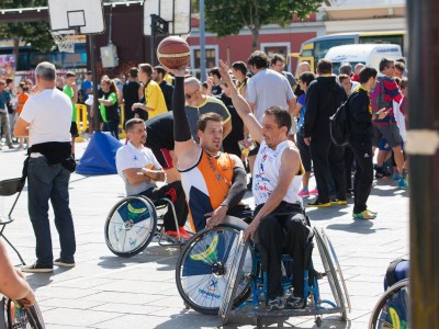 Integrantes del equipo de Baloncesto de sillas de ruedas del ADEMI Tenerife en un momento de evento