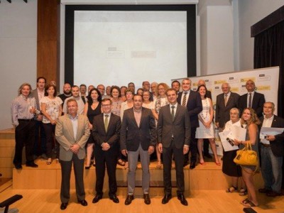 Representantes de las entidades Bancarias y Asociaciones beneficiarias