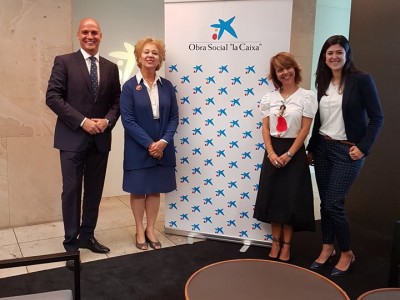 D. Jesús Carlos Álvarez, Director de área de negocio de Santa Cruz de Tenerife, Doña Georgette Bugnion, Presidenta de nuestra Fundación, Doña Dolores Lisbeth Gutiérrez, Directora oficina de Santa Cruz de Tenerife y Tania Paredes, Directora de la fundación.