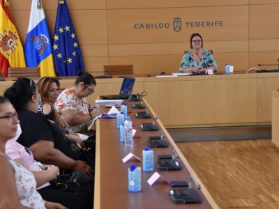 Tercera reunión de la Comisión de Mujeres Gitanas de Tenerife