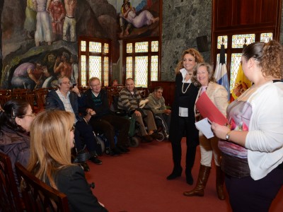 La consejera Cristina Valido junto a la presidenta de la ATEM Mari Carmen Alemán en un momento del acto