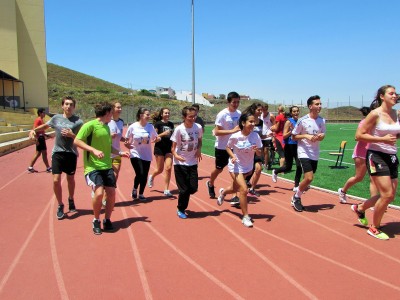 Alumnos del Colegio Alemán participando en la carrera