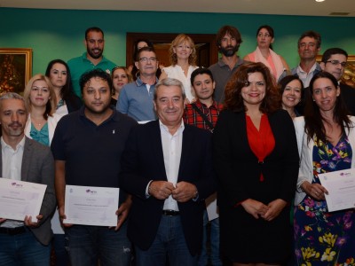 El vicepresidente primero de la Corporación insular, Aurelio Abreu junto con los representantes de las asociaciones adheridas al proyecto