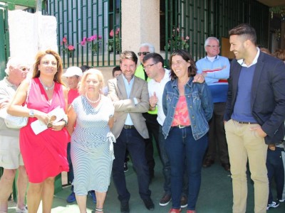 El presidente del Cabildo de Tenerife, Carlos Alonso, y la vicepresidenta y consejera de Acción Social y Gobierno Abierto, Cristina Valido, visitaron la Asociación de Mayores Pico Cho Canino, de Finca España