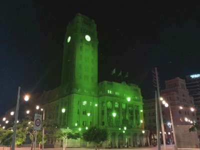 El Cabildo iluminado de verde por el Día Mundial de la Esclerosis Múltiple 
