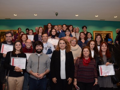 La vicepresidenta y consejera insular de Acción Social, Cristina Valido, junto a los representantes de las Entidades participantes en el proyecto