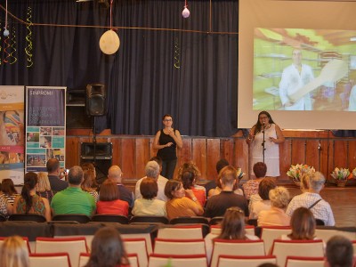 La Consejera Coromoto Yanes en la clausura del taller de teatro