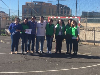 La directora insular de Voluntariado, Juana de la Rosa junto a una de las Entidades participantes en la Jornada