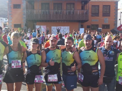 Jeroam junto a los demás integrantes del ADEMI Tenerife