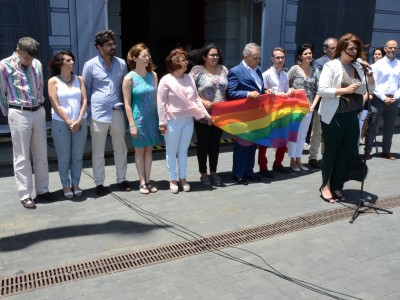 La consejera insular de Igualdad, Estefanía Castro, dirigiéndose a los asistentes al acto