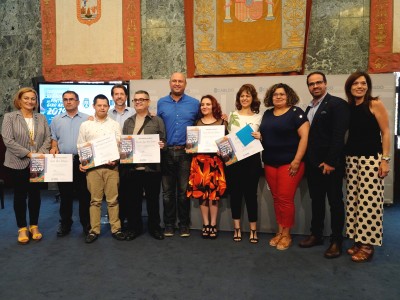 Foto de familia de los galardonados en el I Certamen Regional  de Artes Plásticas Giro-Arte 2019