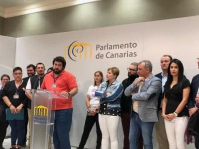 Representantes de la Coordinadora y los grupos parlamentarios