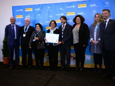 Foto de familia de la entrega del Premio Unicef