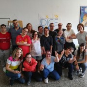 Foto de grupo de trabajadores de COFARTE y miembros de Down Tenerife
