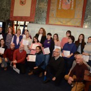 La vicepresidenta y consejera insular de Acción Social, Cristina Valido, junto a los representantes de las Entidades participantes en el proyecto