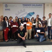 Foto grupal de los asistentes al acto
