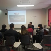 Impartición de taller de inserción laboral a jóvenes en desempleo