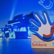 Estatuilla del Premio a la Solidaridad 2022