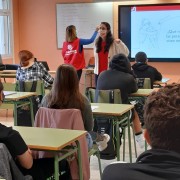 Un instante de la charla de Cáritas sobre personas sin hogar