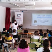 Taller impartido por la dinamizadora del Programa Tenerife isla Solidaria