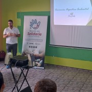 La Asociación KMsverdes impartiendo la charla