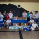 Integrantes del ADEMI Tenerife con los alimentos recogidos